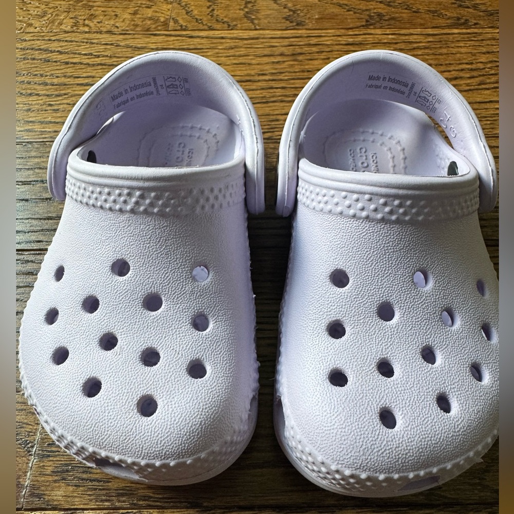 CROCS Lavender Kids clogs - 4T